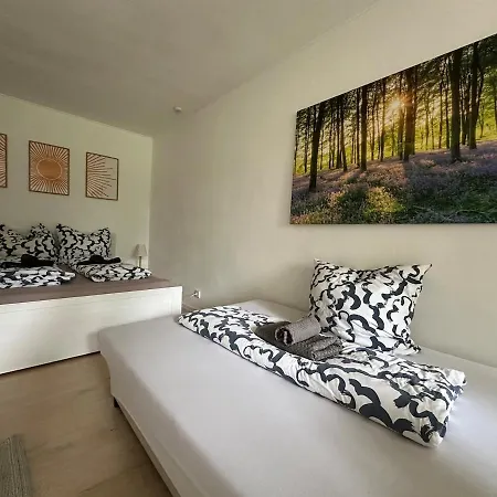 Gemuetliche Wohnung, Schnell In Koeln, Messe, Stadion & Phantasialand Erftstadt